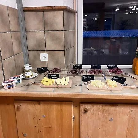 Alojamento de Acomodação e Pequeno-almoço Chrona 3*